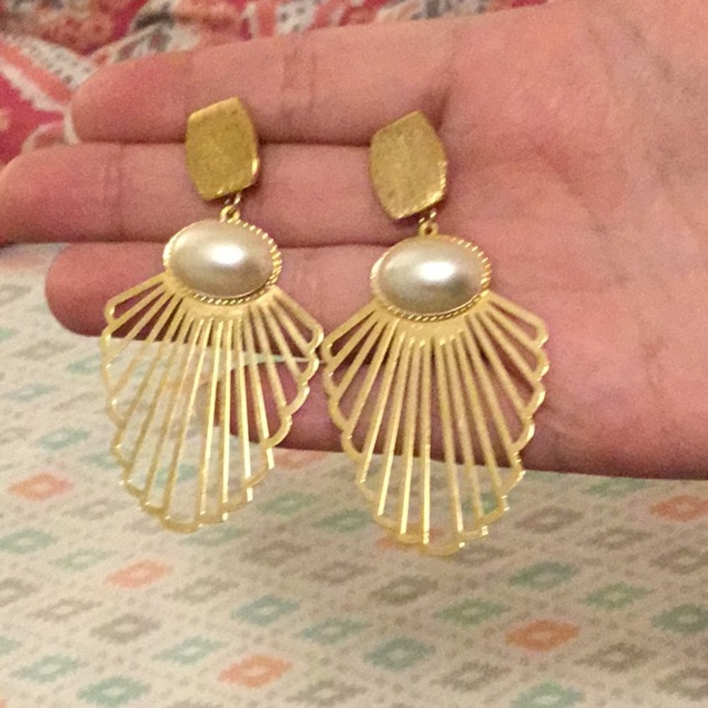 Vintage summer pearl fan earrings